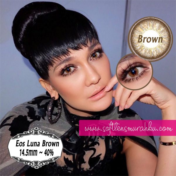 luna maya using softlens eos luna brown