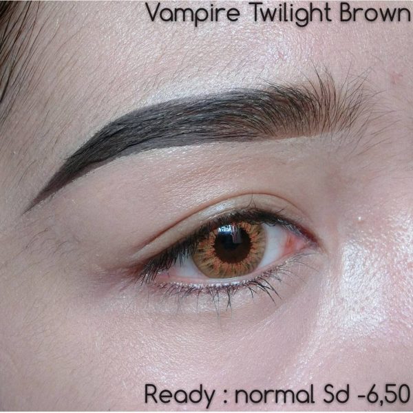 detail pretty doll vampire twilight brown